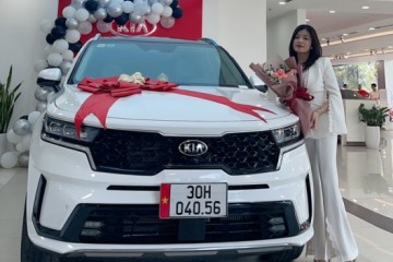 Giám đốc Khuất Thảo sắm xế hộp nhờ kinh doanh online tiêu viêm tố nữ và 12h men